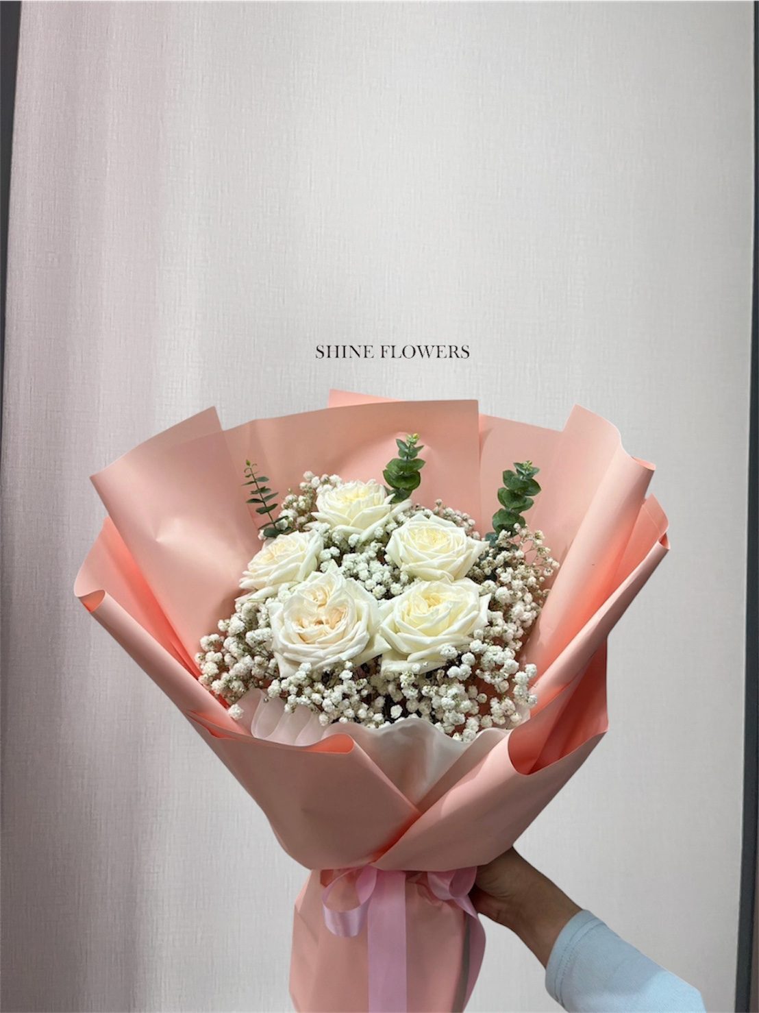 Mini 5 Roses with Baby’s Breath